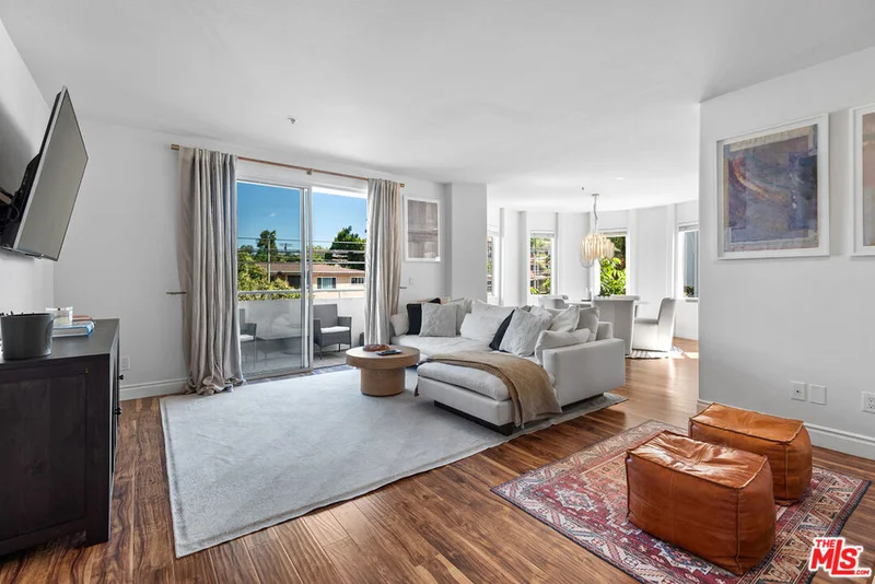 11870 Washington Place 201, Los Angeles, CA 90066