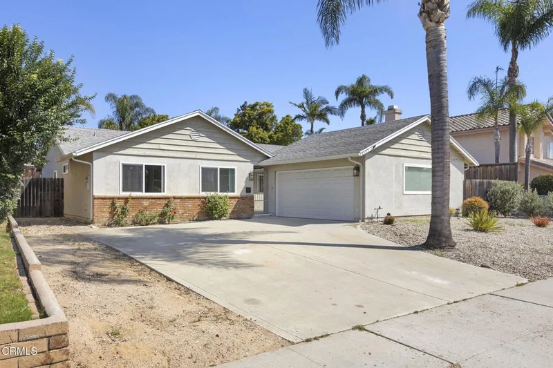 8595 Hollister Street, Ventura, CA 93004