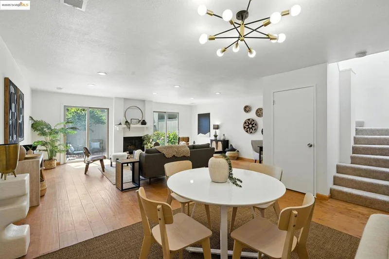 1038 Melrose Ave, Alameda, CA 94502