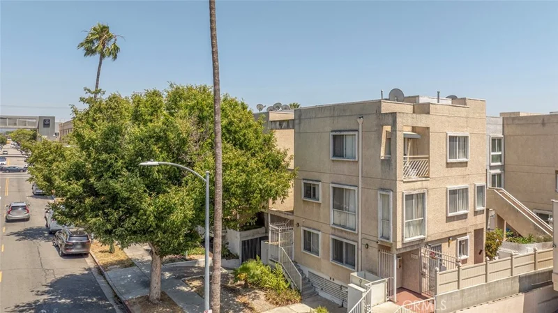 116 W Maple Street 25, Glendale, CA 91204