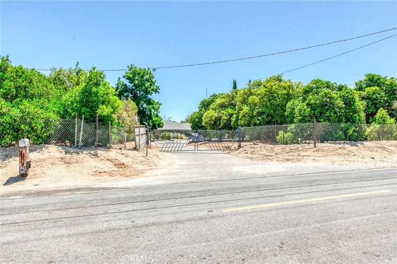 760 S Cornelia Avenue, Fresno, CA 93706