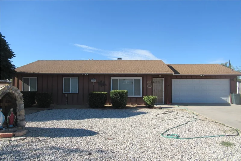 19019 Madrone Street, Hesperia, CA 92345