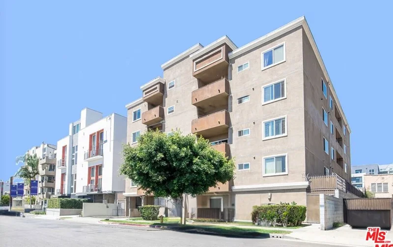 1029 S Hobart Boulevard 203, Los Angeles, CA 90006