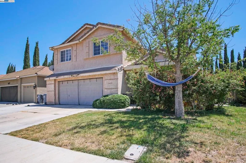 1460 Portsmouth Ln, Gustine, CA 95322