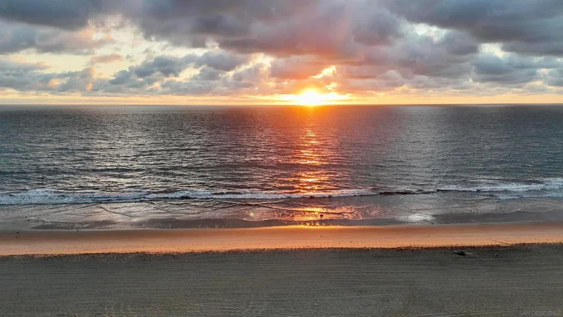 190 Del Mar Shores Ter 31, Solana Beach, CA 92075