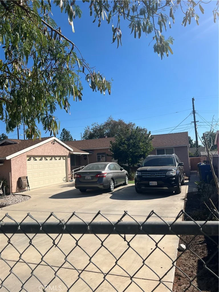 8655 Rincon Avenue, Sun Valley, CA 91352