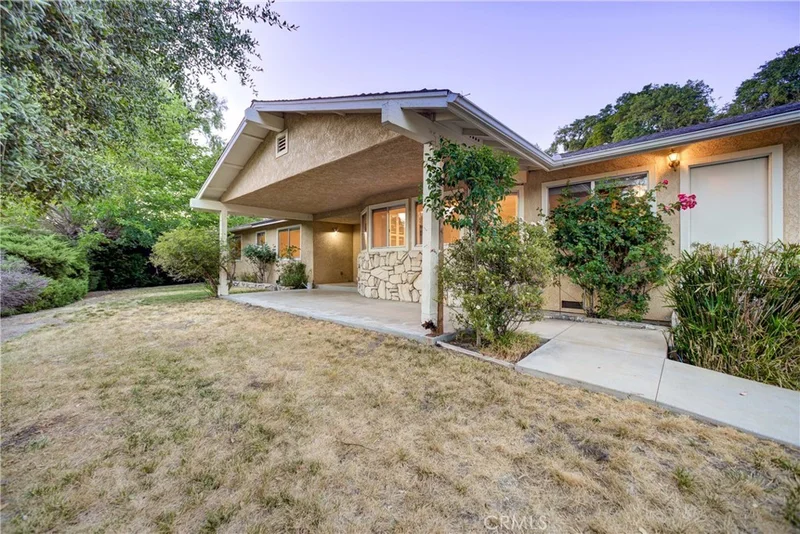 6305 Portola Road, Atascadero, CA 93422