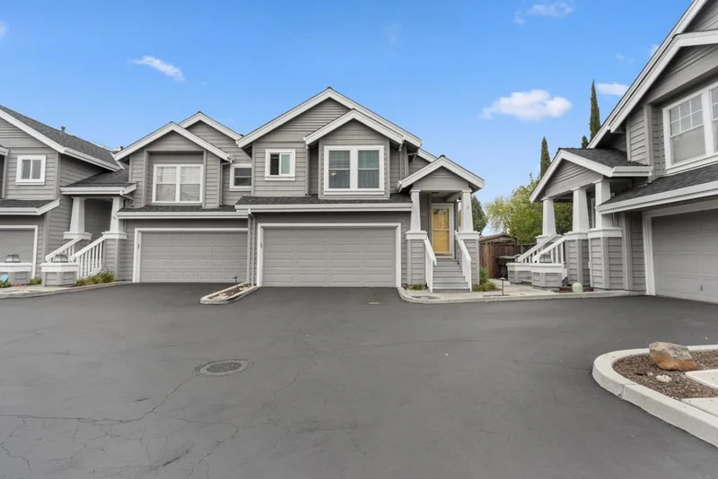 113 E Rincon Avenue, Campbell, CA 95008
