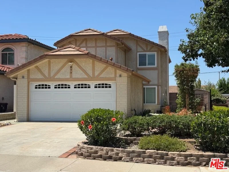 877 Chelsea Court, Simi Valley, CA 93065