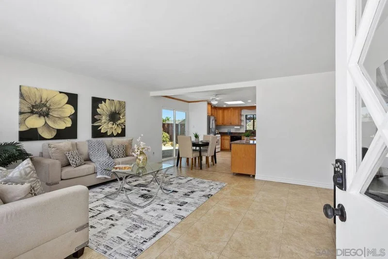 2709 Lancelot Dr, Oceanside, CA 92054