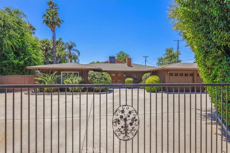 6255 Matilija Avenue, Valley Glen, CA 91401