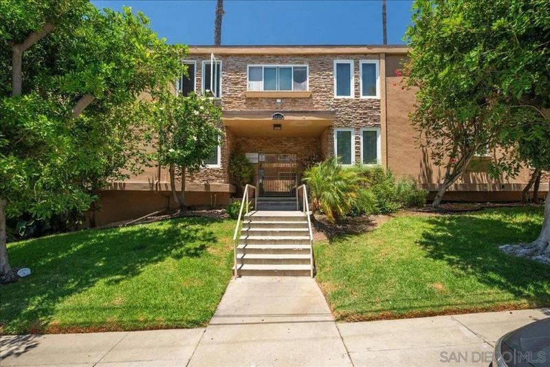 5510 Adelaide Ave 3, San Diego, CA 92115
