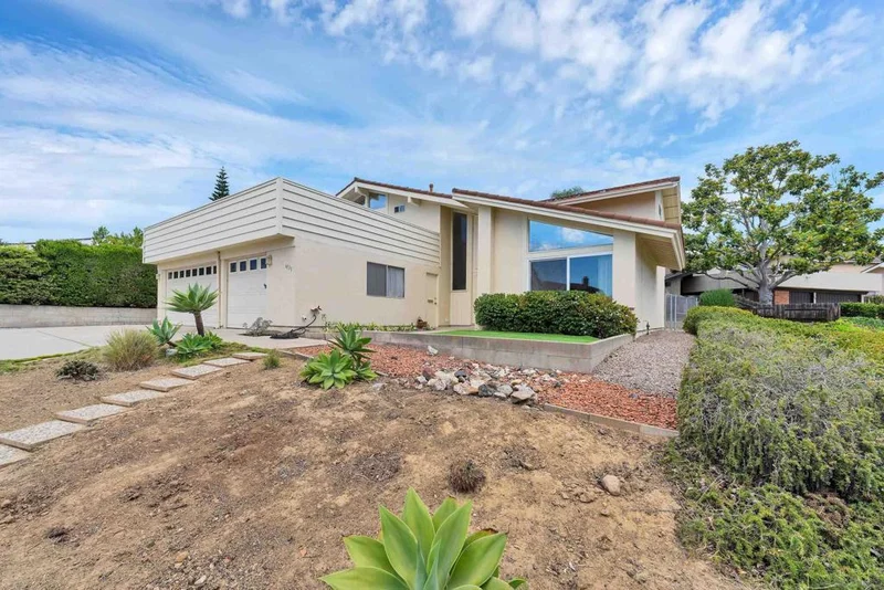 6135 Syracuse Lane, San Diego, CA 92122