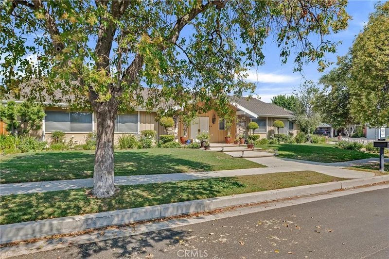 10020 Wystone Avenue, Northridge, CA 91324