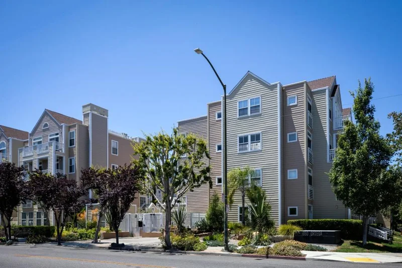 550 Ortega Avenue B123, Mountain View, CA 94040