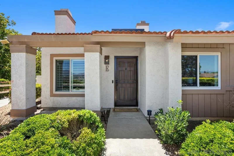 11872 Bernardo Terrace Unit E, San Diego, CA 92128