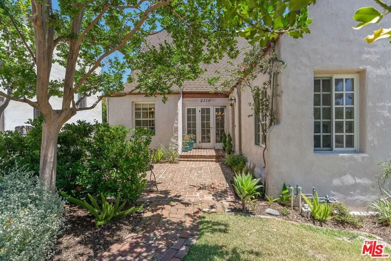 2310 Santa Anita Avenue, Altadena, CA 91001