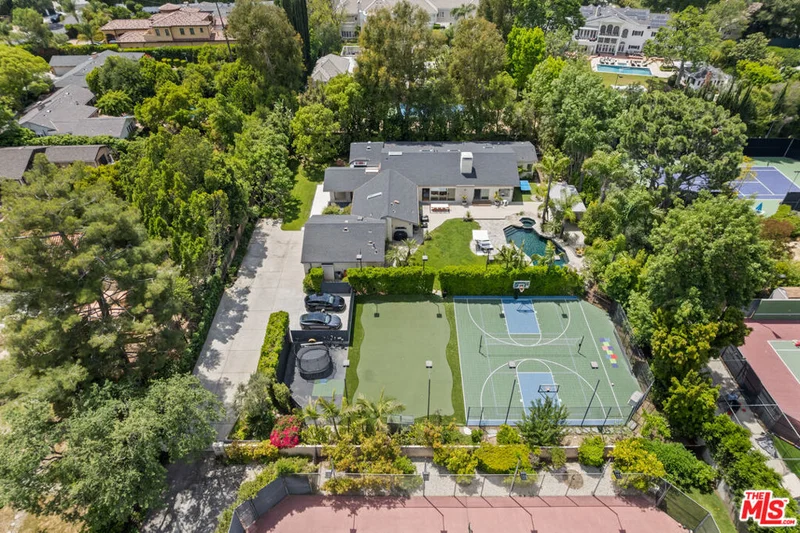 5153 Amestoy Avenue, Encino, CA 91316