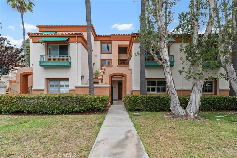 26 Villa Point Drive, Newport Beach, CA 92660
