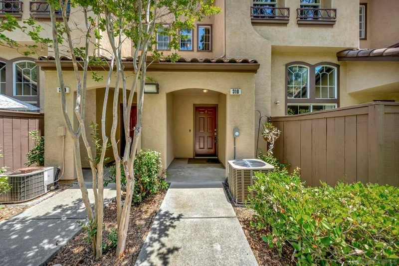 10348 Wateridge Cir 310, San Diego, CA 92121