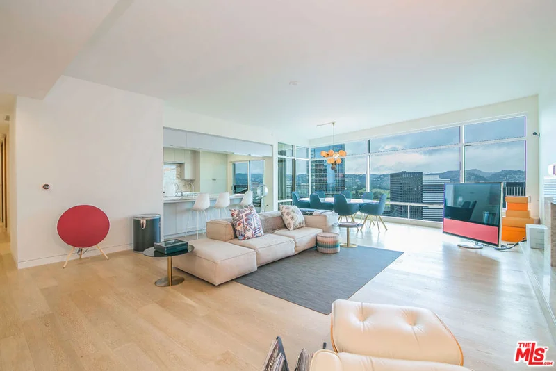 1 W Century Drive 30C, Los Angeles, CA 90067