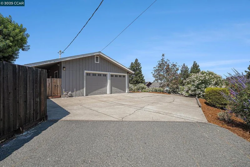 2540 Yale Street, Martinez, CA 94553