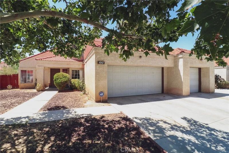 4242 Trenton Avenue, Palmdale, CA 93552