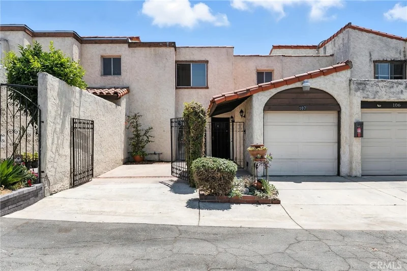 8800 Kester Avenue 107, Panorama City, CA 91402