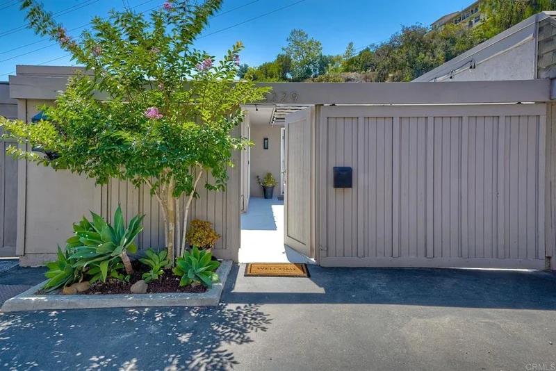 6229 Caminito Basilio, San Diego, CA 92111