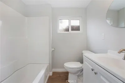 1435 1437 E Colon ST photo 2