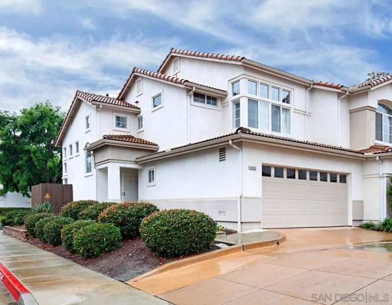 4640 Los Alamos Way A, Oceanside, CA 92057