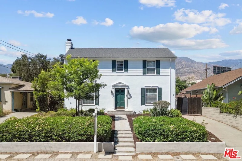 867 New York Drive, Altadena, CA 91001