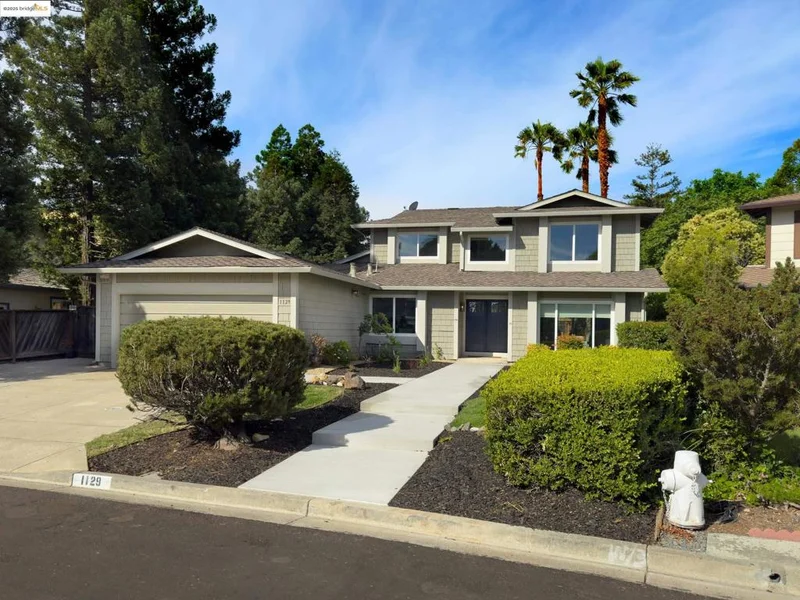 1129 Fair Weather Cir