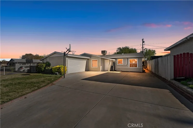 1250 E Avenue R3, Palmdale, CA 93550