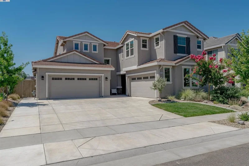 3008 Jaffrey St, Roseville, CA 95747