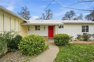 15050 Lakeview Way photo 2