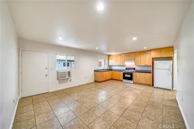 6735 Elmer Avenue 12 photo 2