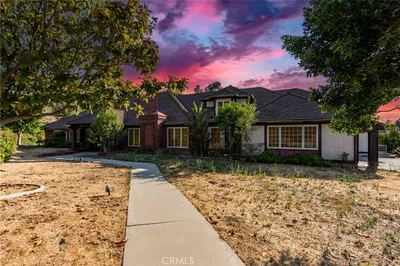 2945 Steeplechase Lane photo 2