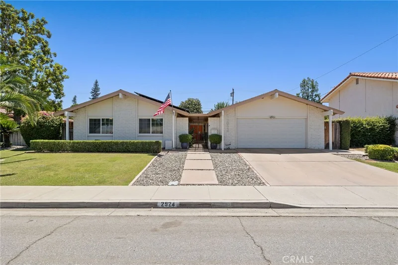 2924 Elm Street, Bakersfield, CA 93301