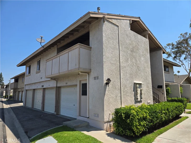 1227 N Kraemer Boulevard 8, Placentia, CA 92870