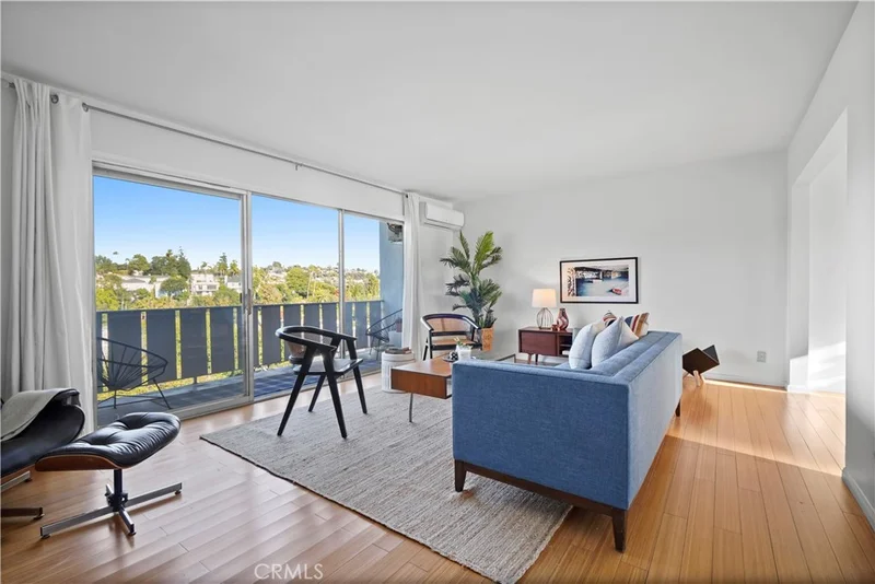 4343 Finley Avenue 36, Los Angeles, CA 90027