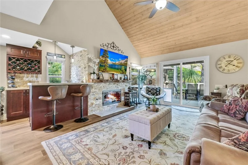 6136 E Morningview Drive 31, Anaheim Hills, CA 92807