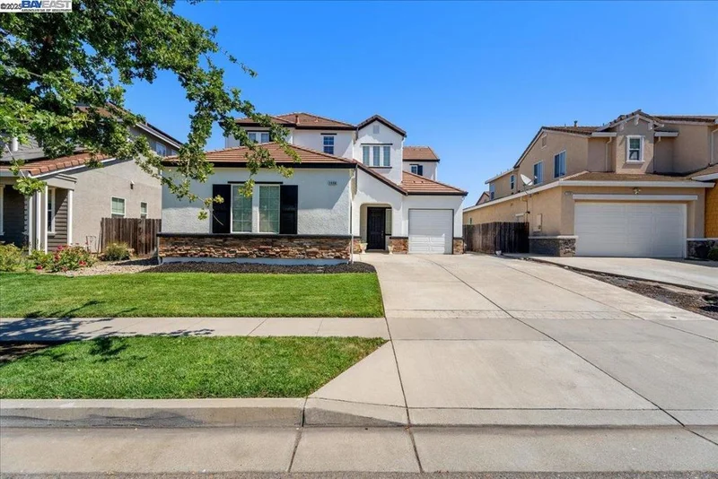 1498 Highland Dr, West Sacramento, CA 95691