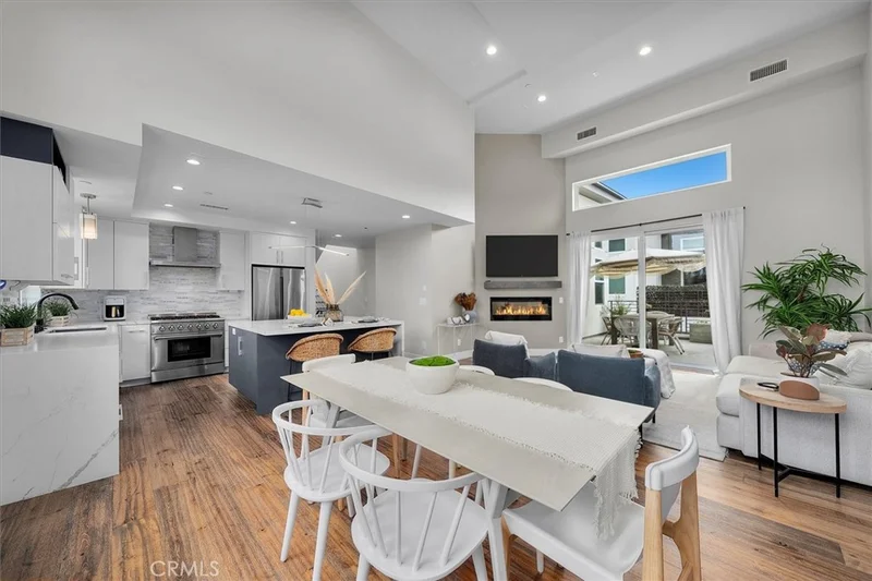2713 Carnegie Lane B, Redondo Beach, CA 90278
