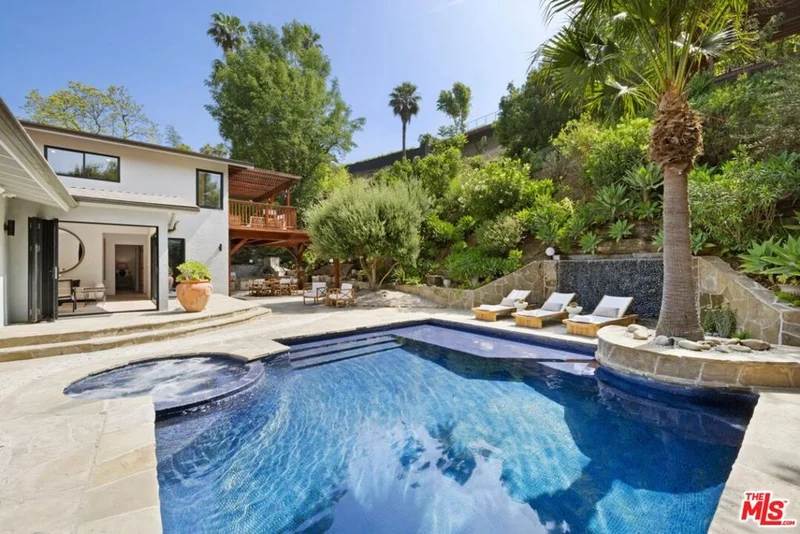 2716 Laurel Pass / Bypass, Los Angeles, CA 90046