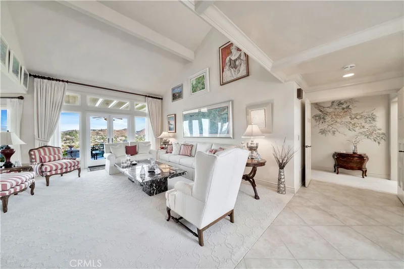 5504 E Crest De Ville Avenue, Orange, CA 92867