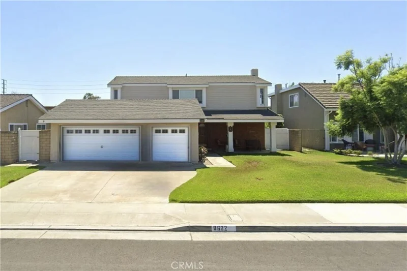 8622 Larkport Drive, Huntington Beach, CA 92646
