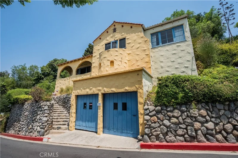 1224 Oberlin Drive, Glendale, CA 91205