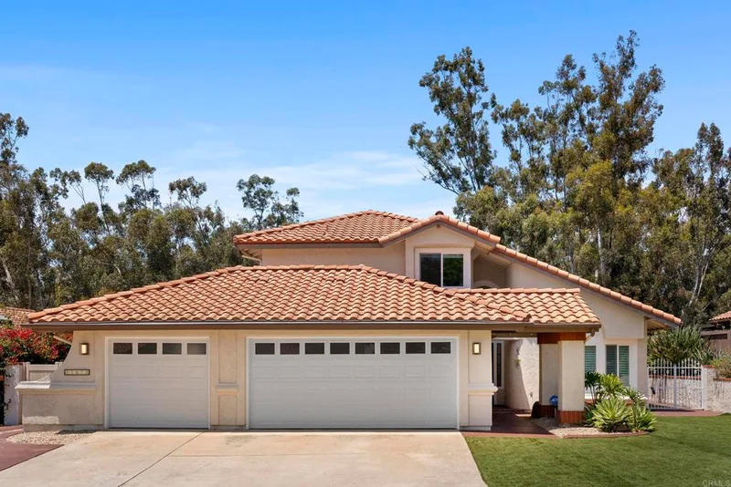 11673 Calle Simpson, El Cajon, CA 92019