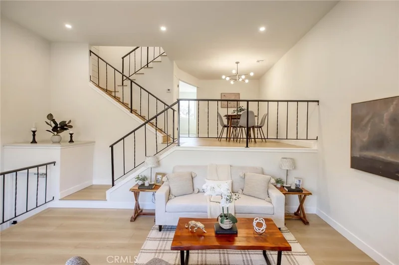 10141 Samoa Avenue 25, Tujunga, CA 91042